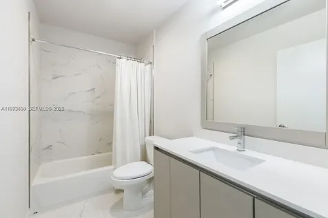 2505 NE 193rd Street Miami FL 33180