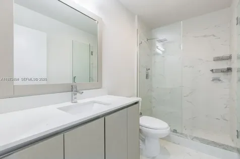2505 NE 193rd Street Miami FL 33180
