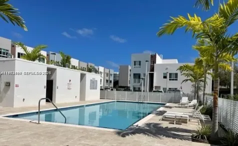 2505 NE 193rd Street Miami FL 33180