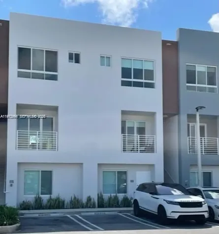 2505 NE 193rd Street Miami FL 33180