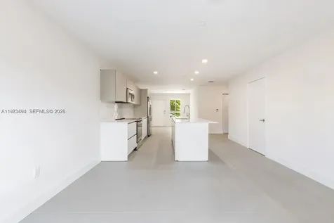 2505 NE 193rd Street Miami FL 33180
