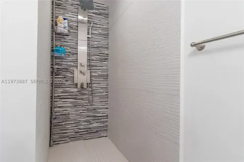 740 Meridian Avenue Miami Beach FL 33139