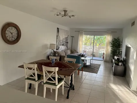 6884 N Kendall Drive Pinecrest FL 33156
