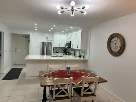 6884 N Kendall Drive Pinecrest FL 33156