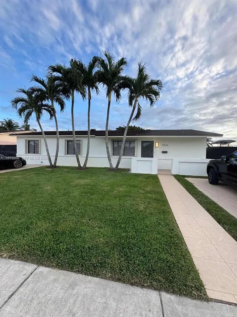 12534 SW 27th Street Miami FL 33175