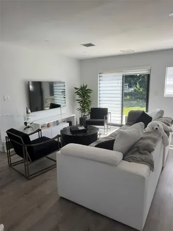 12534 SW 27th Street Miami FL 33175