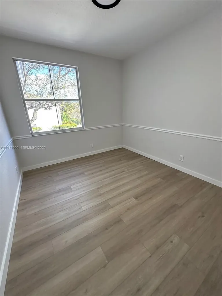 4946 SW 38th Way Hollywood FL 33312