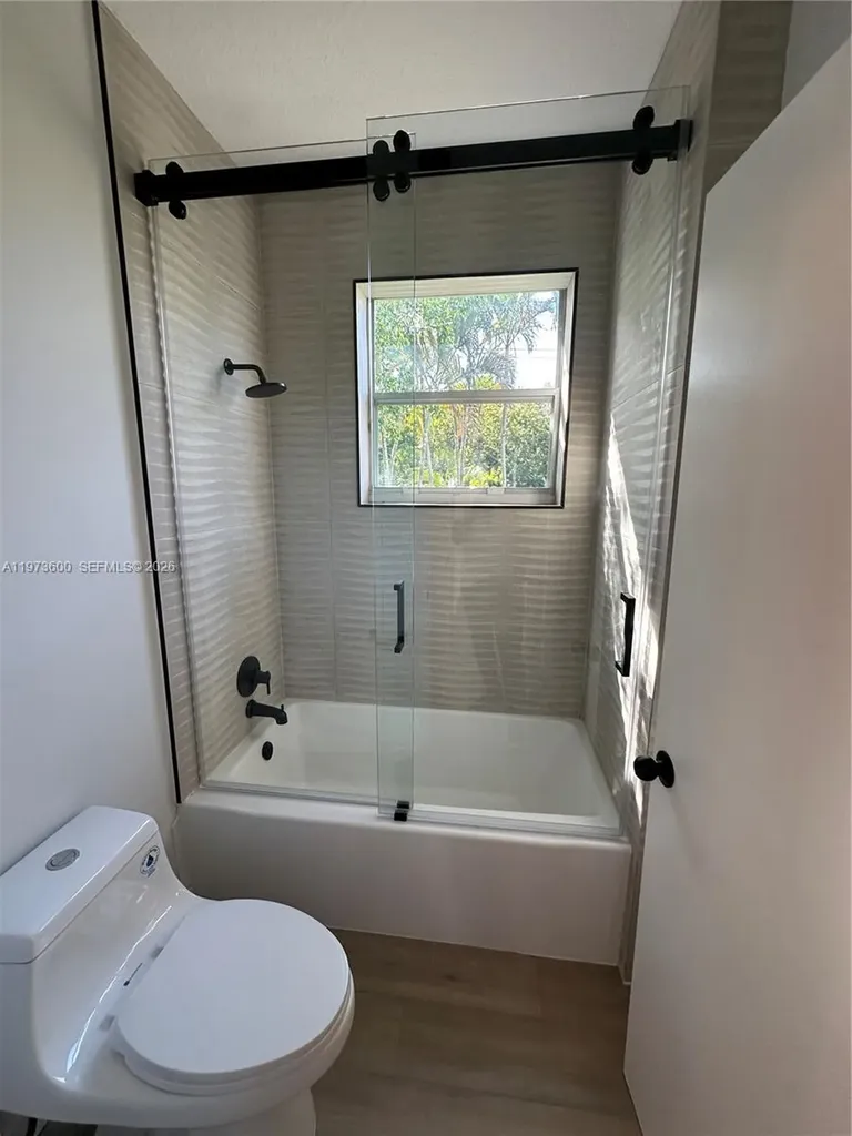 4946 SW 38th Way Hollywood FL 33312