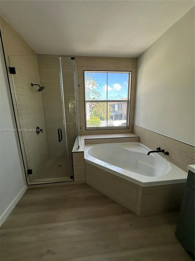 4946 SW 38th Way Hollywood FL 33312