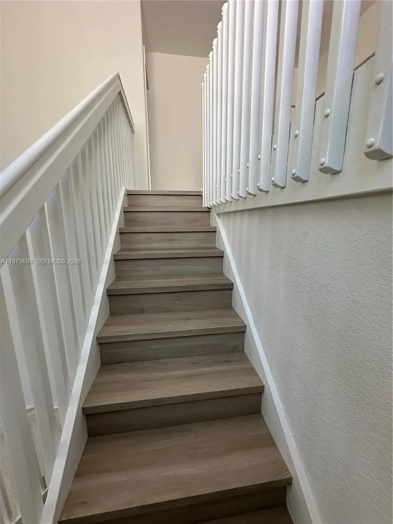 4946 SW 38th Way Hollywood FL 33312