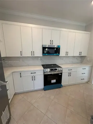 4946 SW 38th Way Hollywood FL 33312