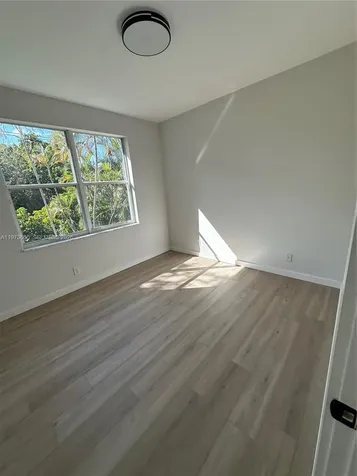 4946 SW 38th Way Hollywood FL 33312