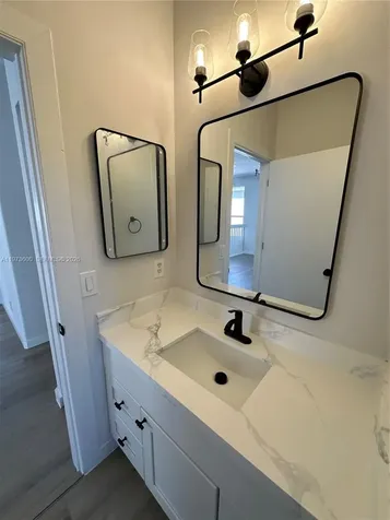 4946 SW 38th Way Hollywood FL 33312