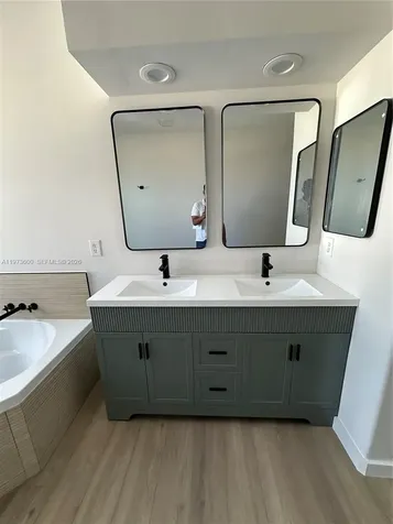 4946 SW 38th Way Hollywood FL 33312