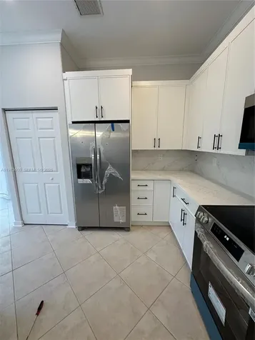 4946 SW 38th Way Hollywood FL 33312