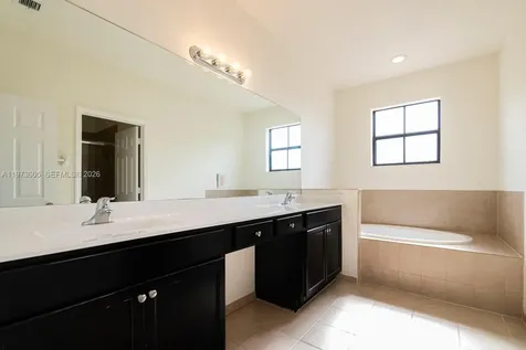 516 SE 35th Terrace Homestead FL 33033