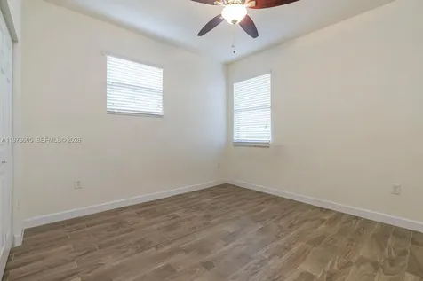 516 SE 35th Terrace Homestead FL 33033