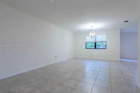 516 SE 35th Terrace Homestead FL 33033