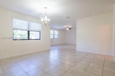 516 SE 35th Terrace Homestead FL 33033