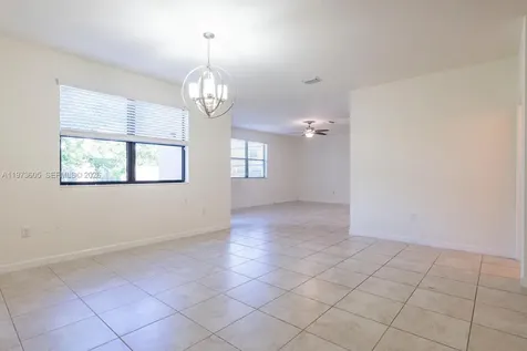 516 SE 35th Terrace Homestead FL 33033