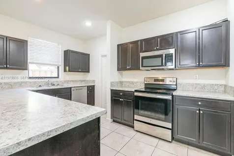 516 SE 35th Terrace Homestead FL 33033