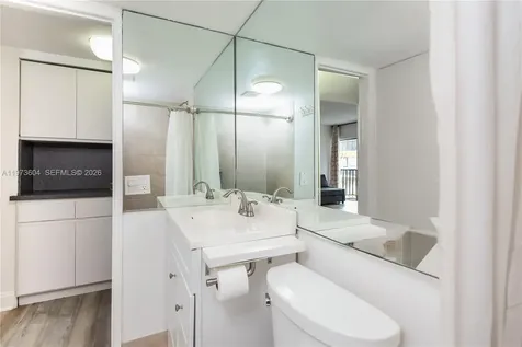 8889 Fontainebleau Boulevard Miami FL 33172