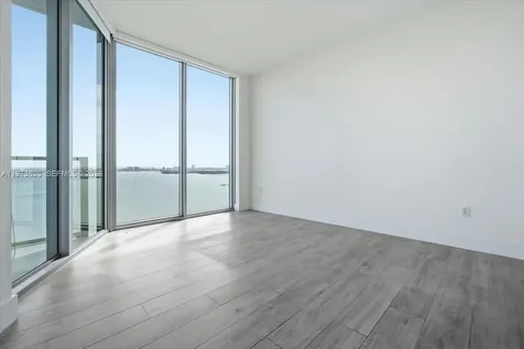 2900 NE 7th Avenue Miami FL 33137