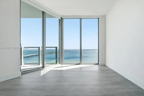 2900 NE 7th Avenue Miami FL 33137