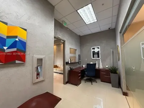 7620 NW 25th Street Miami FL 33122