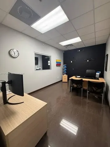 7620 NW 25th Street Miami FL 33122