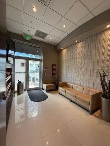 7620 NW 25th Street Miami FL 33122