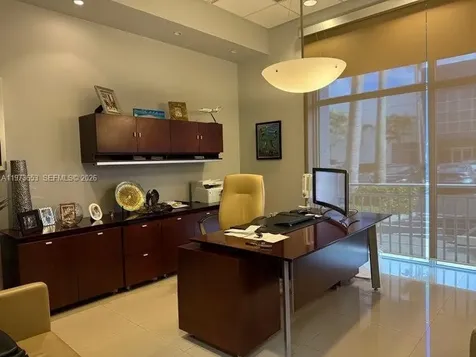7620 NW 25th Street Miami FL 33122