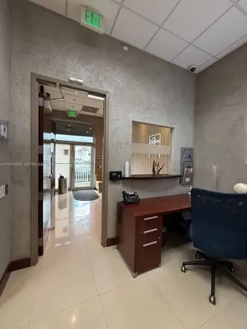 7620 NW 25th Street Miami FL 33122