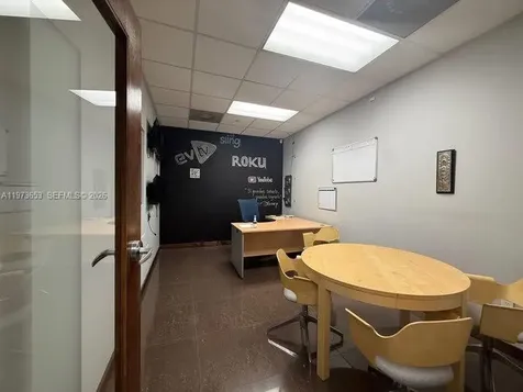 7620 NW 25th Street Miami FL 33122