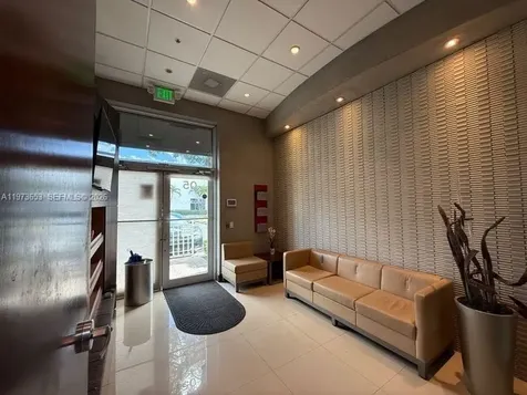 7620 NW 25th Street Miami FL 33122