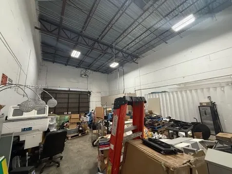 7620 NW 25th Street Miami FL 33122