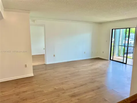 20761 NE 4th Place Miami FL 33179
