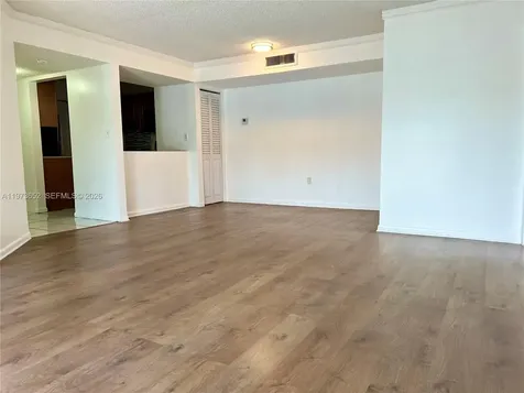 20761 NE 4th Place Miami FL 33179