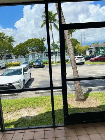 20761 NE 4th Place Miami FL 33179