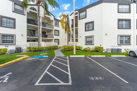 9735 Fontainebleau Boulevard Miami FL 33172