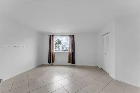 9735 Fontainebleau Boulevard Miami FL 33172