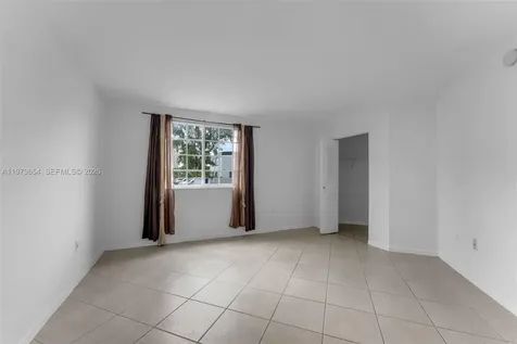 9735 Fontainebleau Boulevard Miami FL 33172