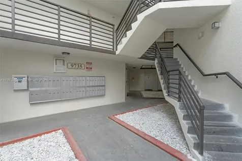 9735 Fontainebleau Boulevard Miami FL 33172