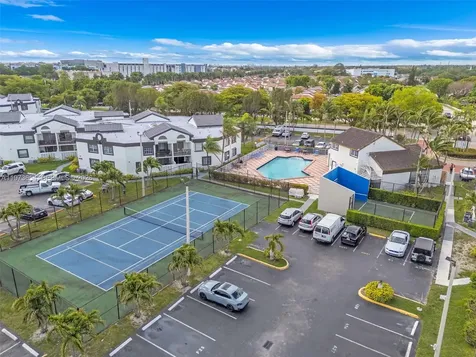 9735 Fontainebleau Boulevard Miami FL 33172