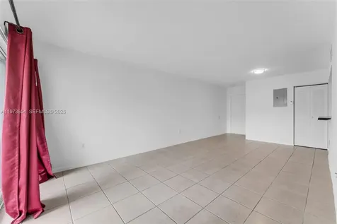 9735 Fontainebleau Boulevard Miami FL 33172