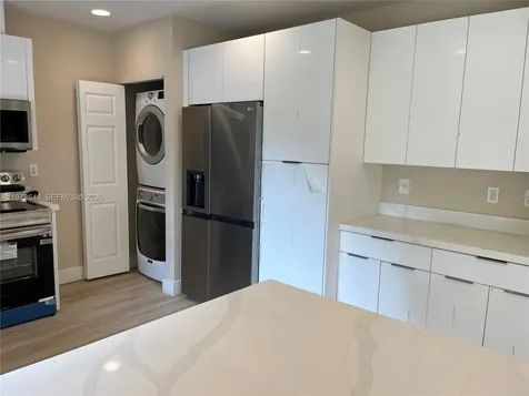 550 NE 174th Street North Miami Beach FL 33162
