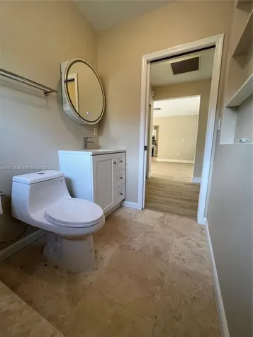 550 NE 174th Street North Miami Beach FL 33162
