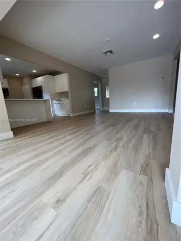 550 NE 174th Street North Miami Beach FL 33162