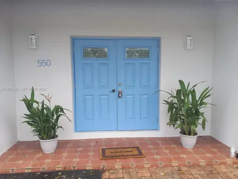 550 NE 174th Street North Miami Beach FL 33162