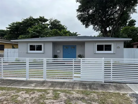 550 NE 174th Street North Miami Beach FL 33162
